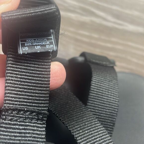 Chaco Chillos Big Boy Sz 4 Slip On Black Adjustable Strap Slides Sandals - Picture 6 of 11